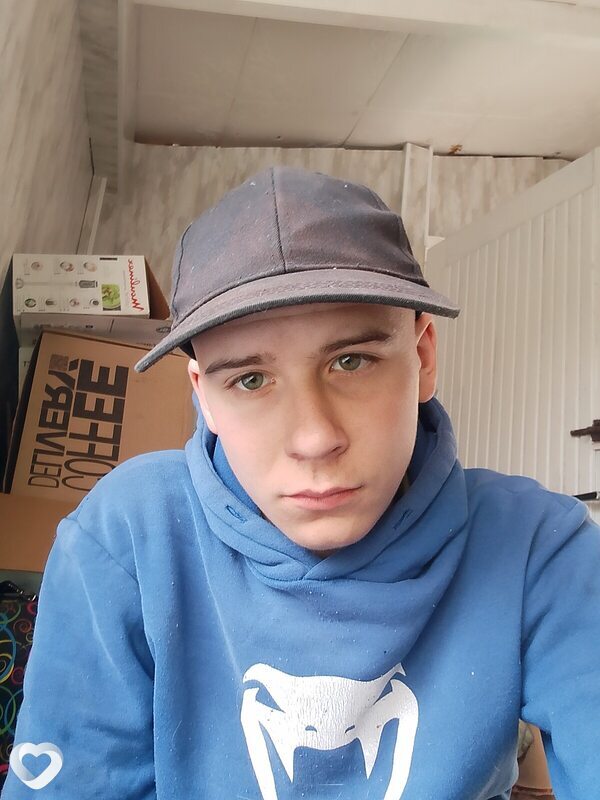 Арсений, 18, Барнауле — анкета №4226174