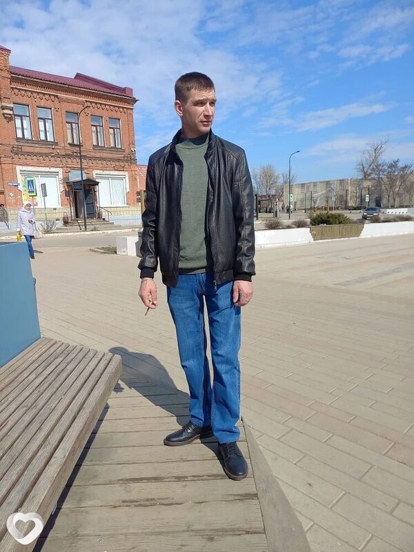 Денис, Ефремов