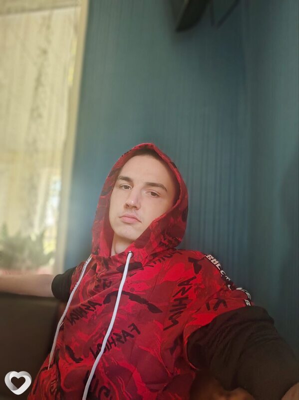Артём, 21, Борисове — анкета №4228272