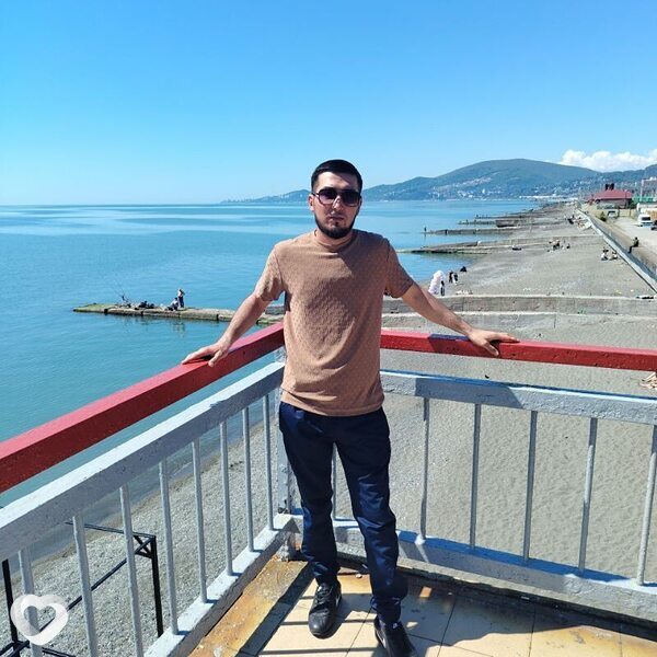 Руслан, Адлер