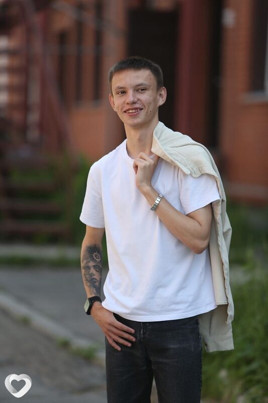 Сергей, 19, Ангарске — анкета №4230475