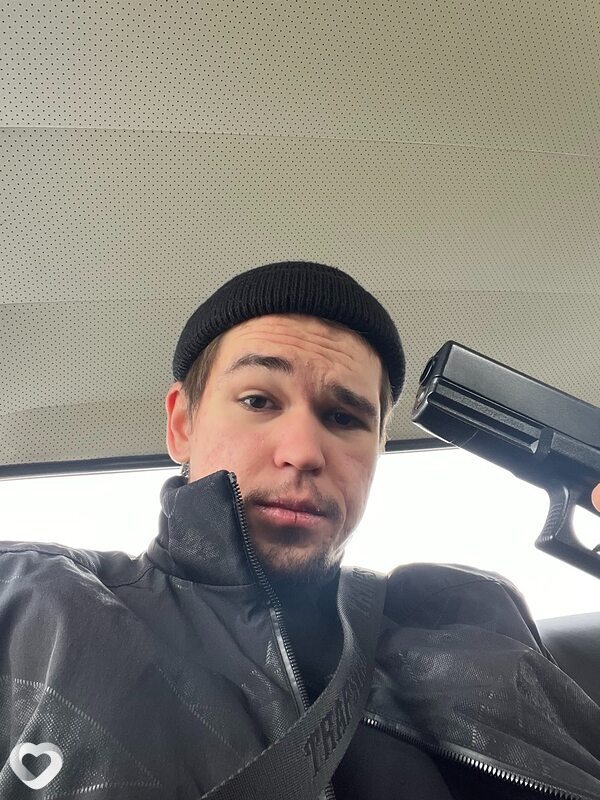 Александр, 19, Омске — анкета №4231396