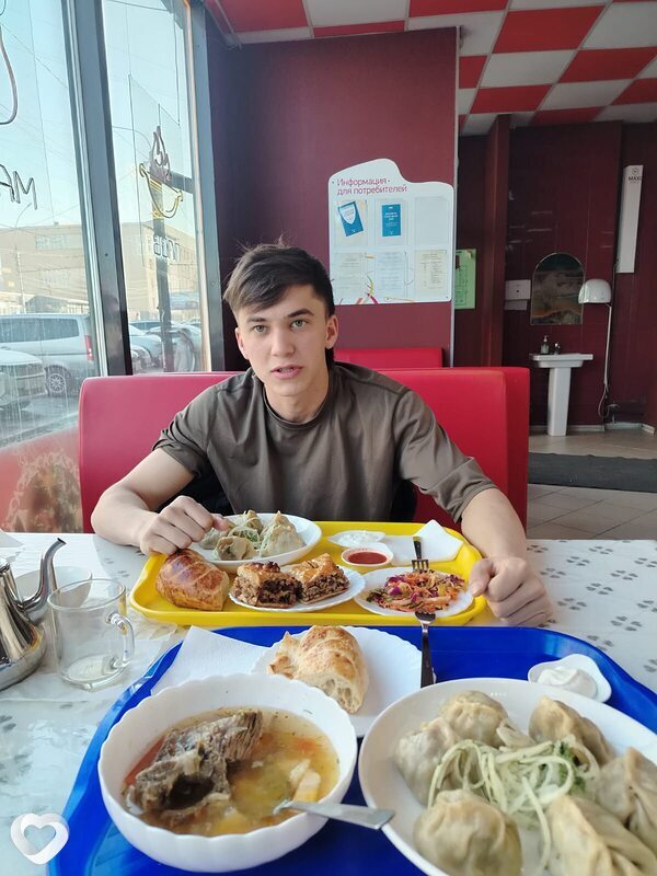 Максим, 21, Новосибирске — анкета №4231411