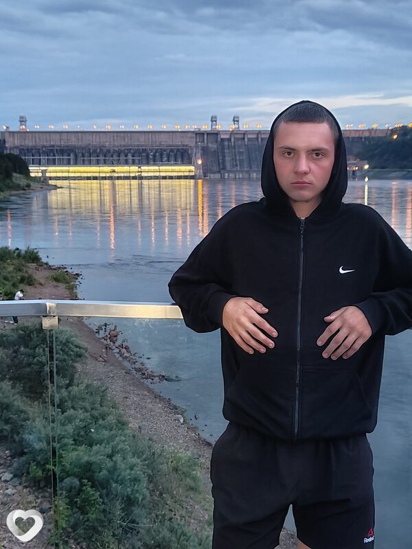 Никита, Искитим