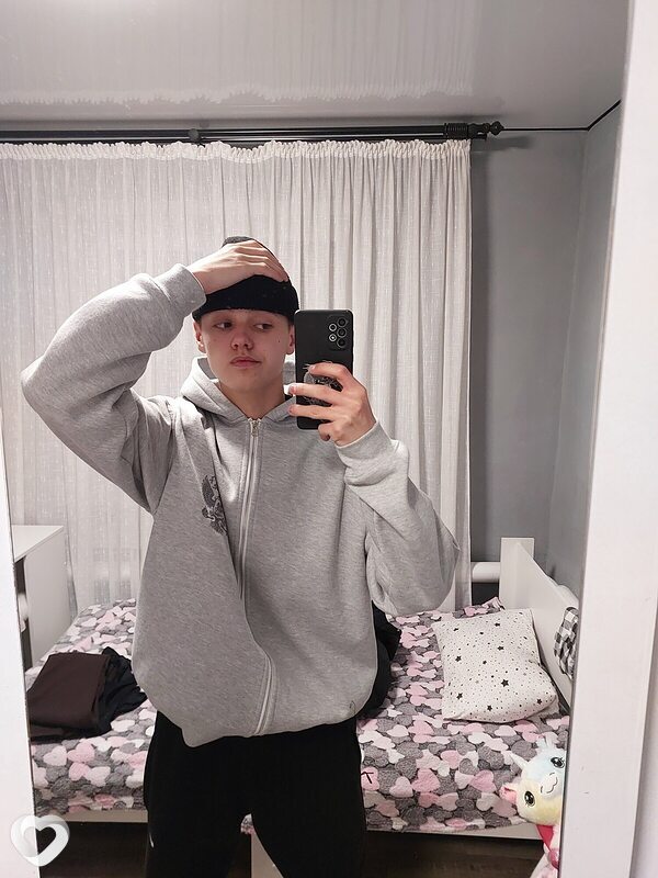 Назар, 18, Омске — анкета №4235027
