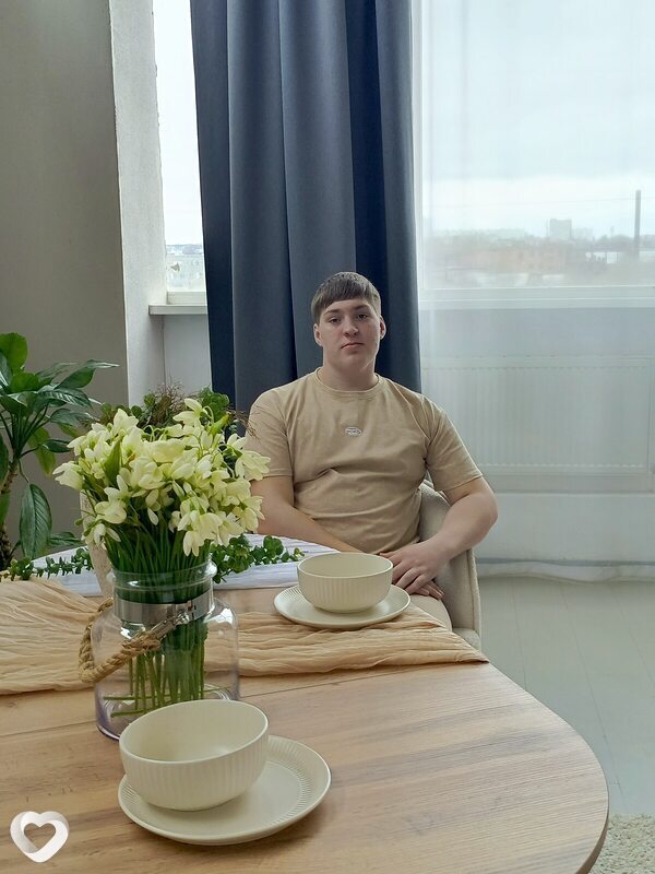 Артём, 19, Ижевске — анкета №4235199