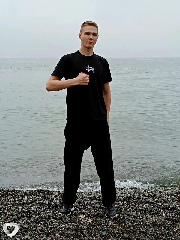 Александр, 18, Новосибирске — анкета №4235213