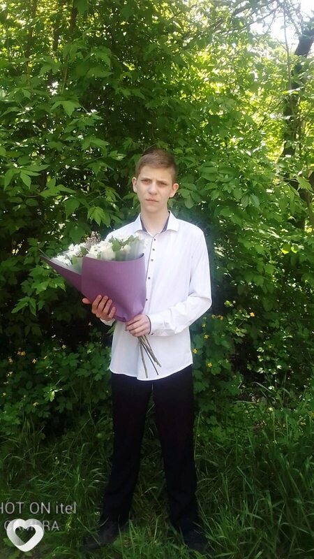 Денис, 18, Макеевке — анкета №4235750