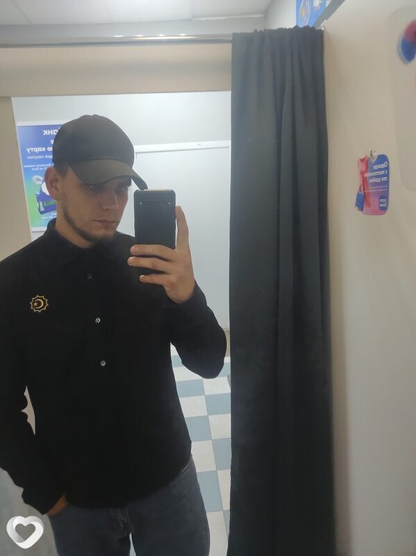 Артем, 21, Энгельсе — анкета №4235618