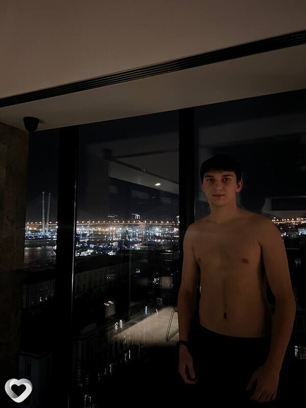 Ренат, 19, Владивостоке — анкета №4236006