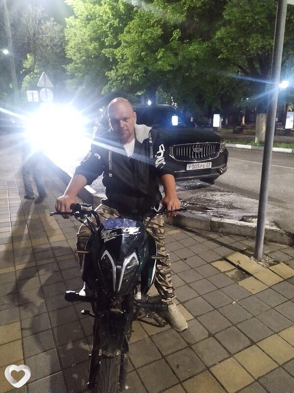 Толик, 34, Армавире — анкета №4236204