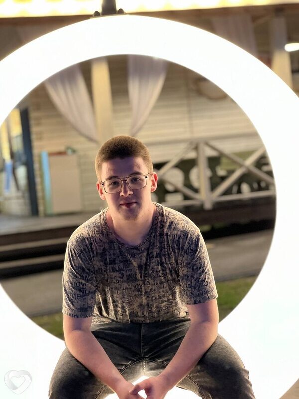Иван, 20, Самаре — анкета №4237219