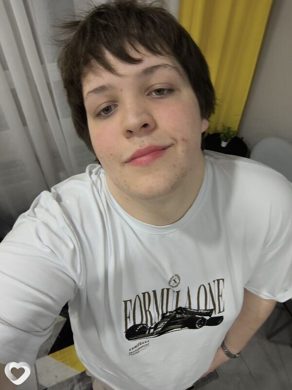 Кирилл, 21, Курске — анкета №4237527