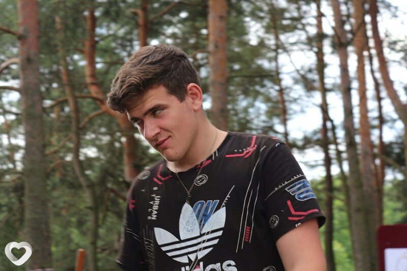 Артём, 19, Гомеле — анкета №4241213