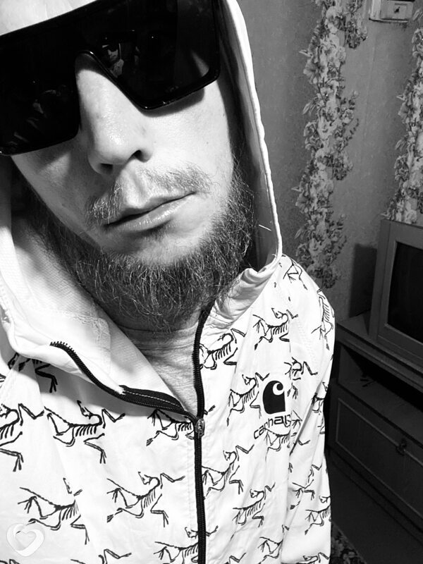 Артем, 31, Саратове — анкета №4241214