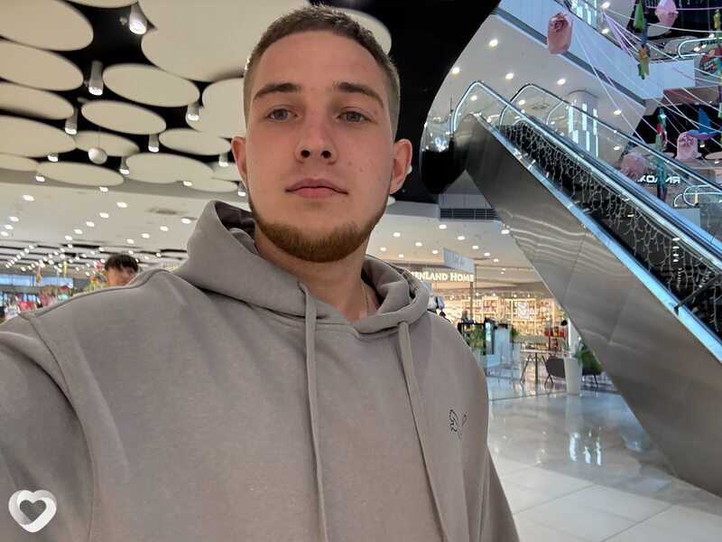 Антошка, 22, Шелехове — анкета №4241340