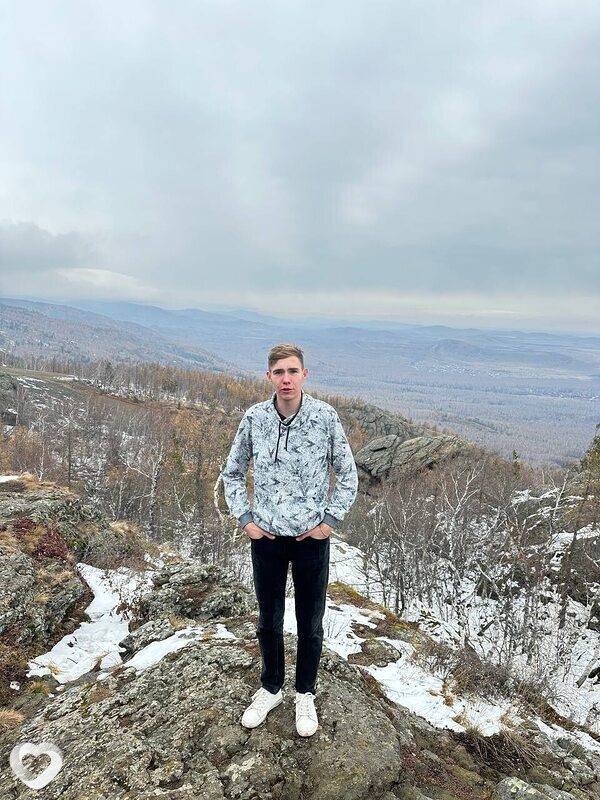 Кирилл, 19, Магнитогорске — анкета №4242142