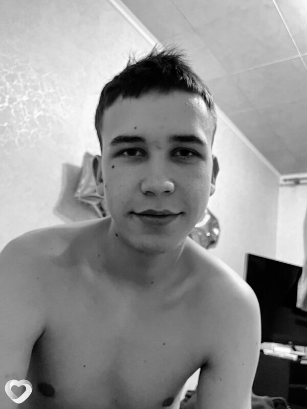 Александр, 19, Оренбурге — анкета №4242541