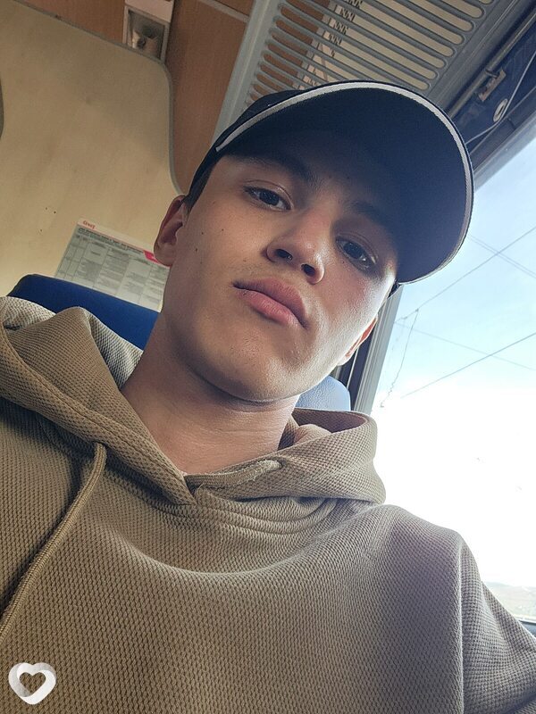 Владимир, 19, Абакане — анкета №4243102