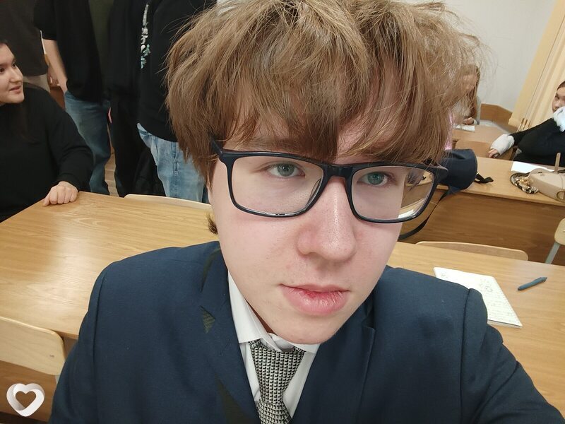 Илья, 18, Новосибирске — анкета №4243515