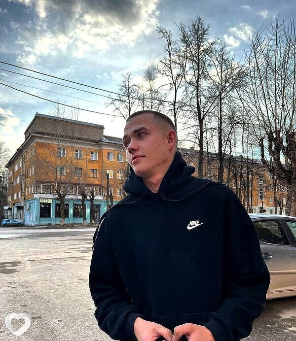 Артём, 27, Саратове — анкета №4243370