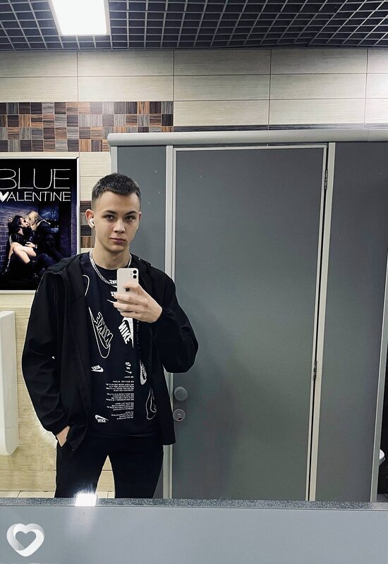 Дмитрий, 20, Белгороде — анкета №4243571