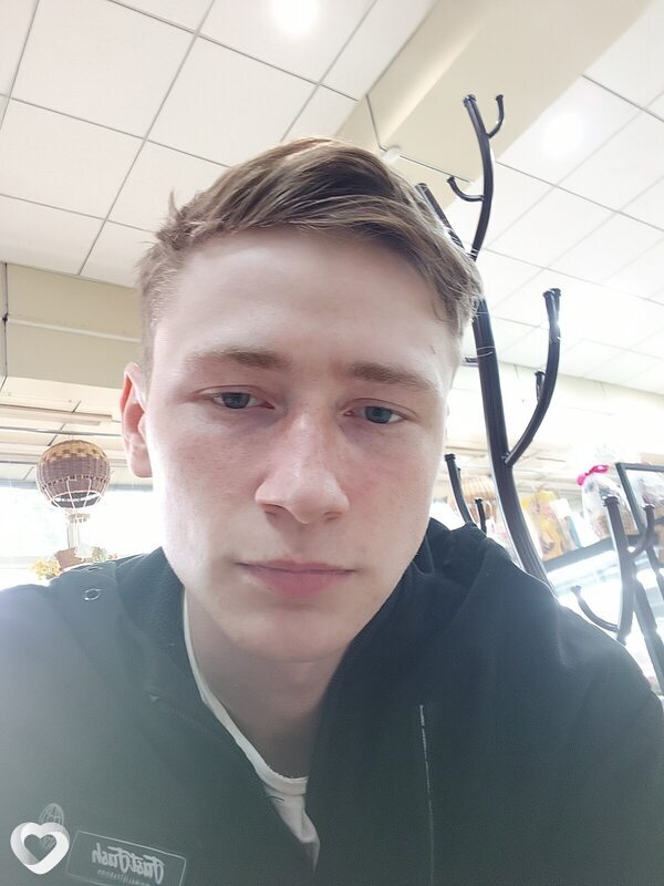 Александр, 21, Петропавловске — анкета №4245931
