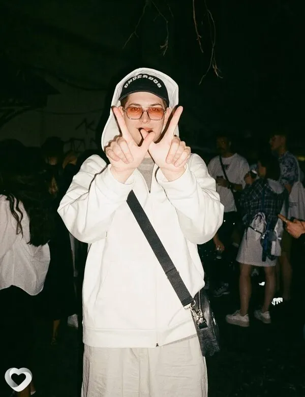 Максим, 21, Москве — анкета №4248696