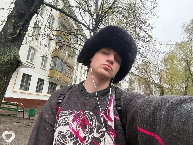 Максим, 22, Москве — анкета №4249243