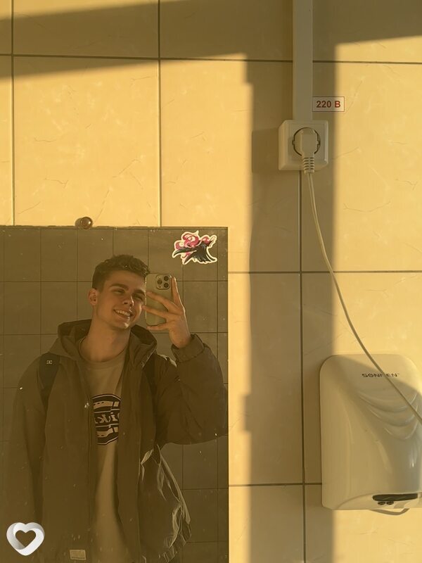 Артем, 22, Новосибирске — анкета №4249435