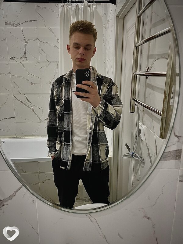Валентин, 20, Твери — анкета №4249623