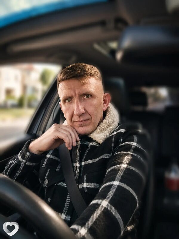 Нікіта, Варшава