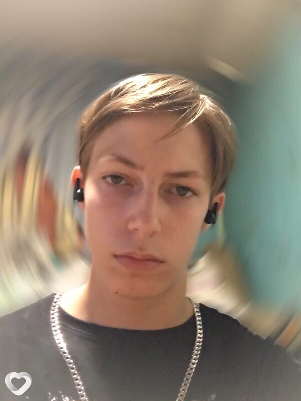 Антон, 20, Астрахани — анкета №4251344