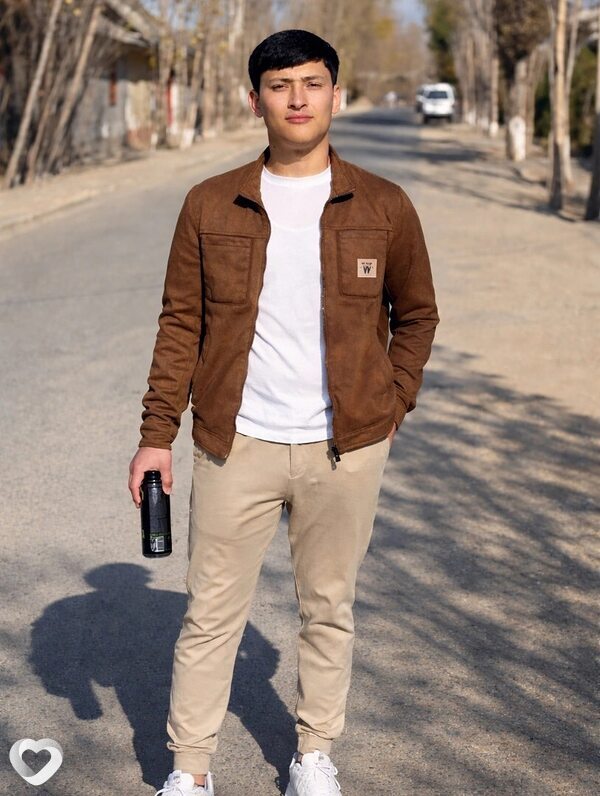 Ахмет, 21, Екатеринбурге — анкета №4253729