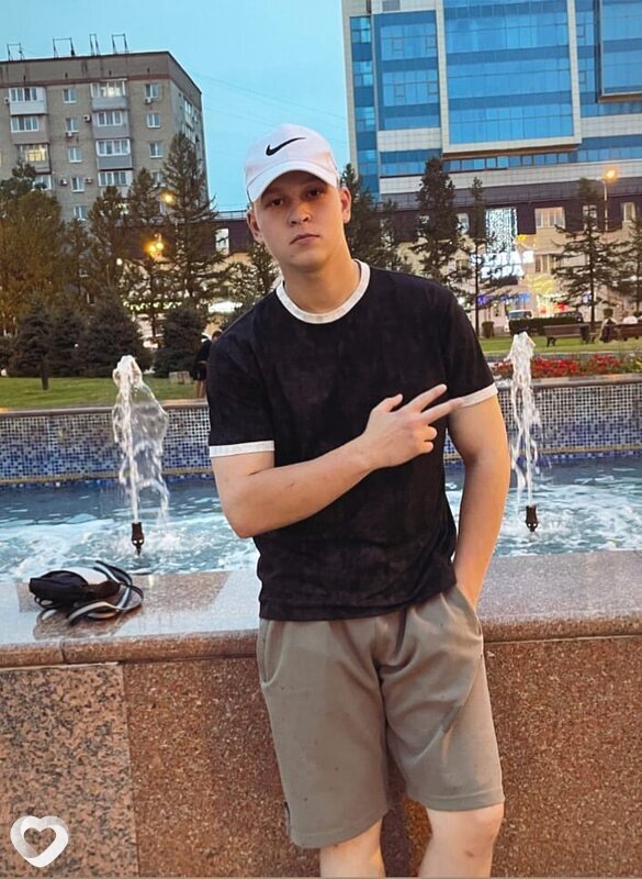 Владислав, 22, Кемерове — анкета №4254533
