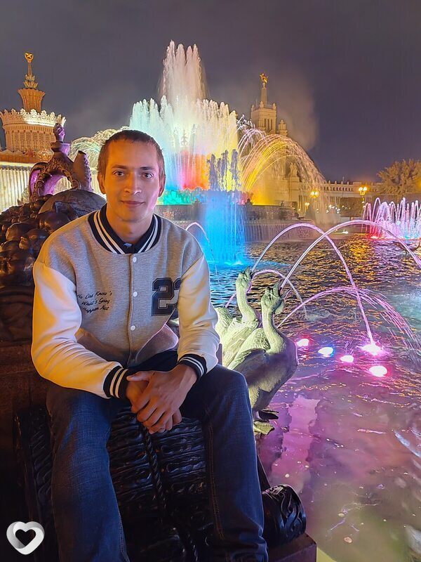 Максим, Саратов