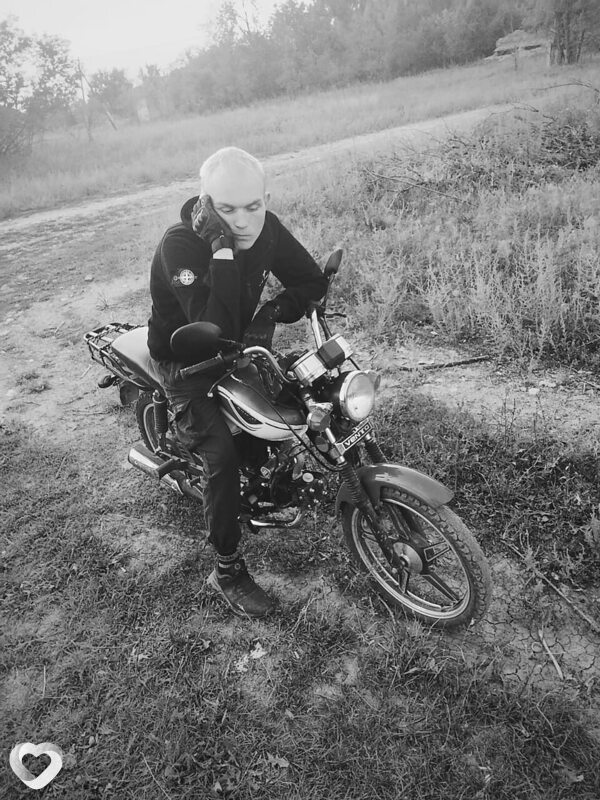 Андрей, 21, Саратове — анкета №4255459