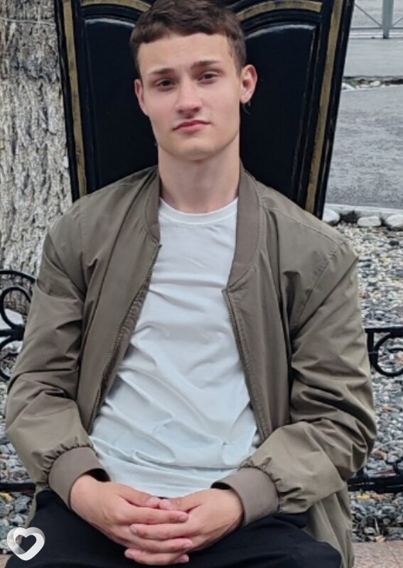 Никита, 18, Тюмени — анкета №4256854