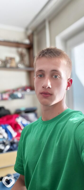 Евгений, 18, Гомеле — анкета №4258625