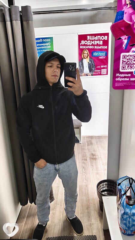 Артур, 21, Барнауле — анкета №4260577