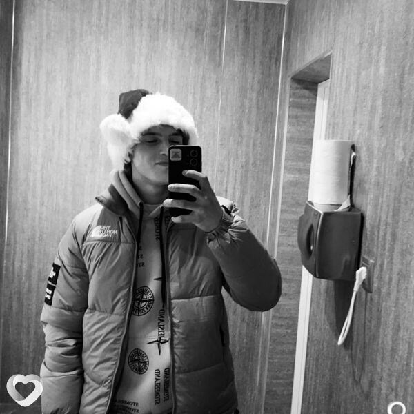 Виктор, 23, Москве — анкета №4260662