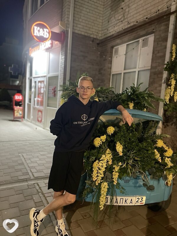 Даниил, 18, Тихорецке — анкета №4263285