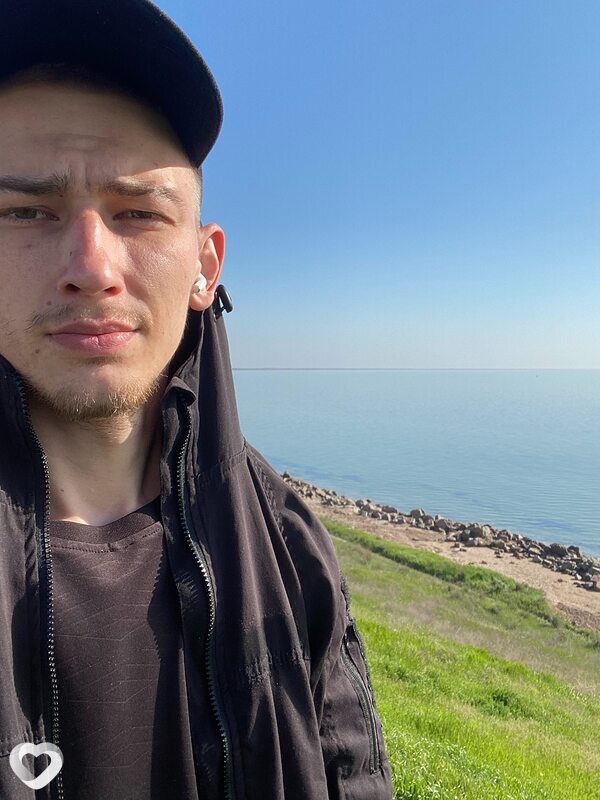 Иван, 26, Геническе — анкета №4265213