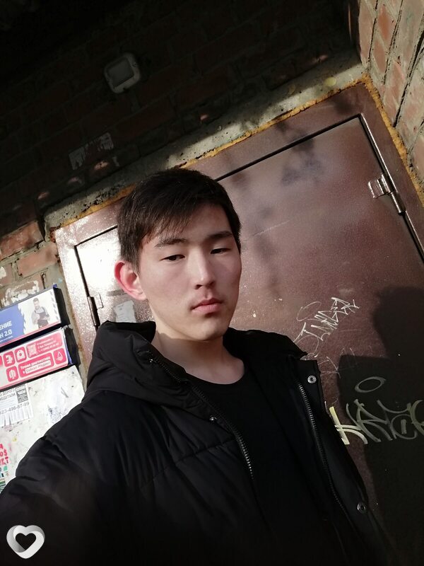 Михаил, 18, Иркутске — анкета №4265935