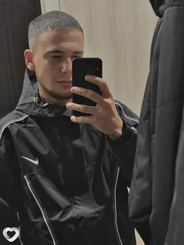 Максим, 22, Барнауле — анкета №4266203