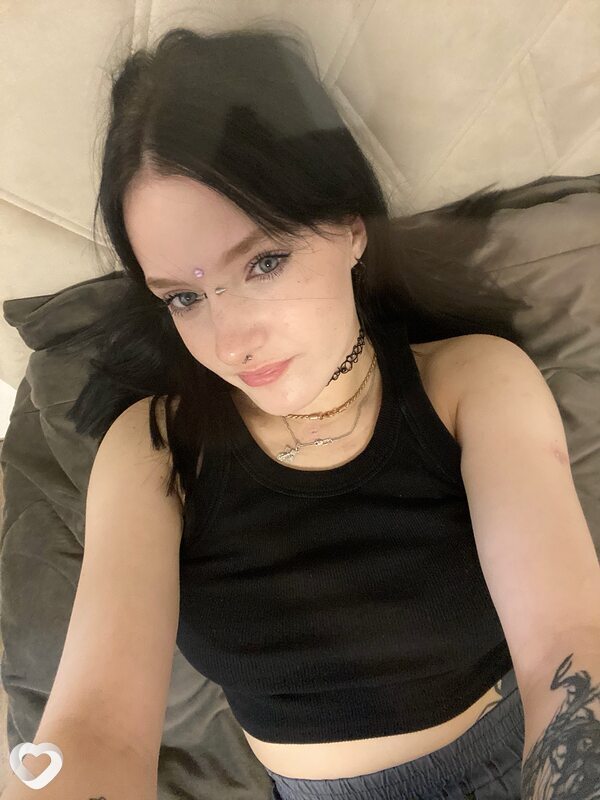 Вика, 20, Тюмени — анкета №4267696