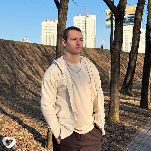 Артур, 21, Минске — анкета №4268594