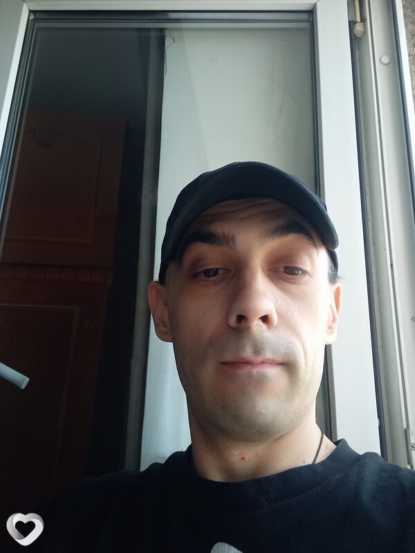 Саша, 37, Черновцах — анкета №4272289