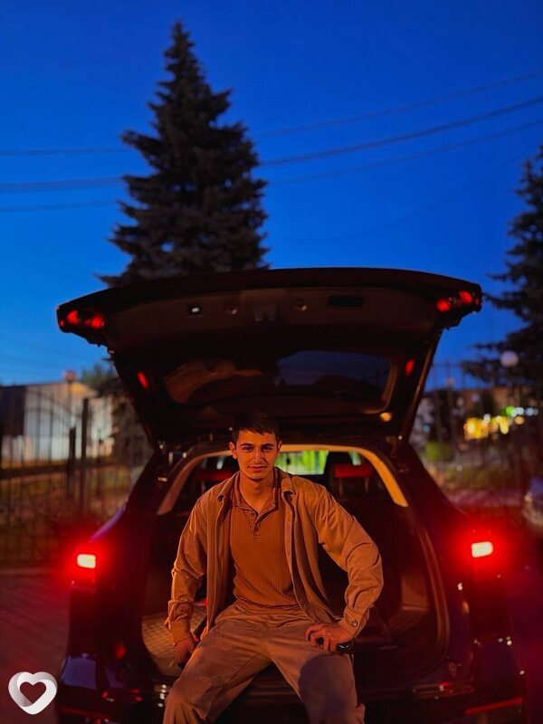 Артем, 20, Ногинске — анкета №4272326