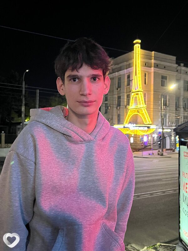 Артём, 20, Ростове-на-Дону — анкета №4272602